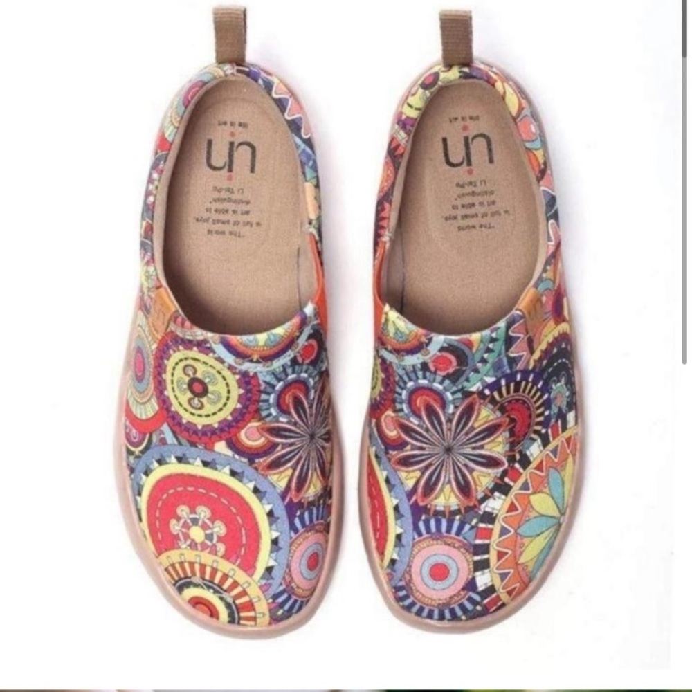 UIN Flats